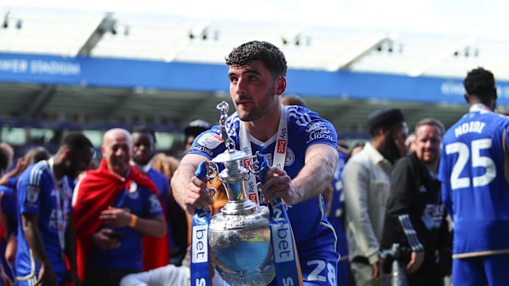 Stoke City returns to the chase for Tom Cannon in this transfer window
