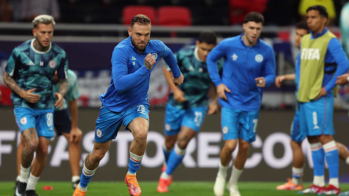 Cruz Azul en el calentamiento previo al juego contra el Flamengo Cruz Azul en el calentamiento previo al juego contra el Flamengo