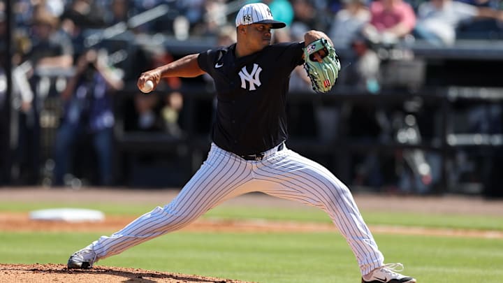 Feb 23, 2025; Tampa, Florida, USA; New York Yankees pitcher Fernando Cruz (63) throws a pitch against the Detroit Tigers in the fourth inning during spring training at George M. Steinbrenner Field. Feb 23, 2025; Tampa, Florida, USA; New York Yankees pitcher Fernando Cruz (63) throws a pitch against the Detroit Tigers in the fourth inning during spring training at George M. Steinbrenner Field.