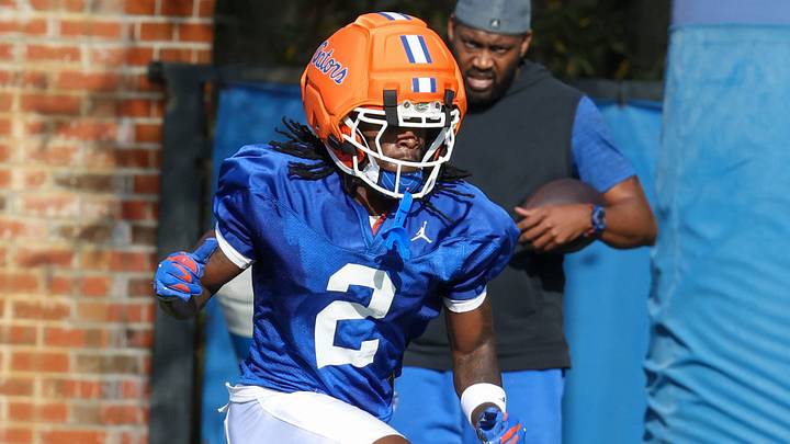 Florida Eric Singleton (2) works out with the offense during the first day of Florida Spring football practice at Heavener Football Center in Gainesville, FL on Tuesday, March 3, 2026. [Alan Youngblood/Gainesville Sun]