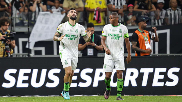 Mastriani garantiu um ponto para o América-MG, que chegou a estar perdendo por 2 a 0 para o Atlético-MG.