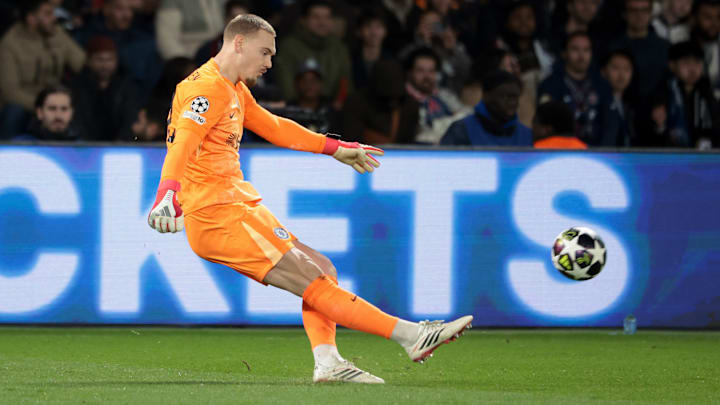 Paris Saint-Germain v Chelsea FC - UEFA Champions League 2025/26 Round of 16 First Leg