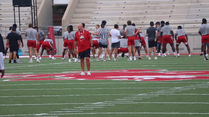 Charles Kelly showed how to lose with class in Week 0 Charles Kelly showed how to lose with class in Week 0