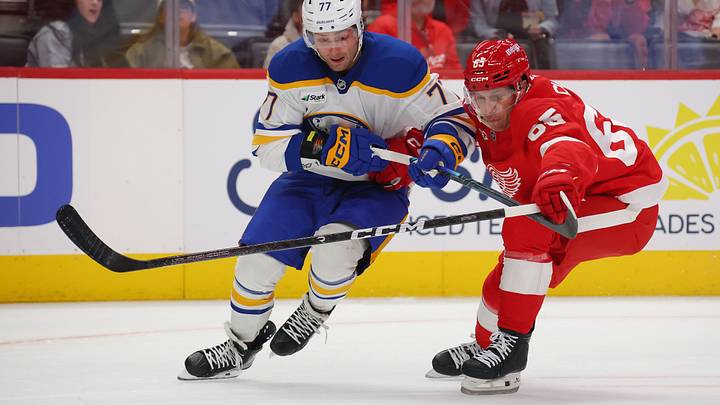 Buffalo Sabres v Detroit Red Wings