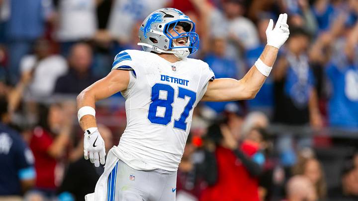 Oct 11, 2026; Glendale, Arizona, USA; Detroit Lions tight end Sam LaPorta (87) celebrates a touchdown against the Arizona Cardinals at State Farm Stadium. Mandatory Credit: Mark J. Rebilas-Imagn Images Oct 11, 2026; Glendale, Arizona, USA; Detroit Lions tight end Sam LaPorta (87) celebrates a touchdown against the Arizona Cardinals at State Farm Stadium. Mandatory Credit: Mark J. Rebilas-Imagn Images