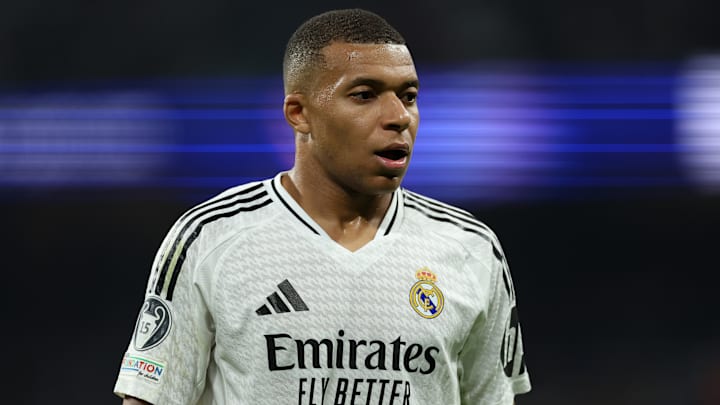 Kylian Mbappé est au repos et profite de ses vacances. Kylian Mbappé est au repos et profite de ses vacances.