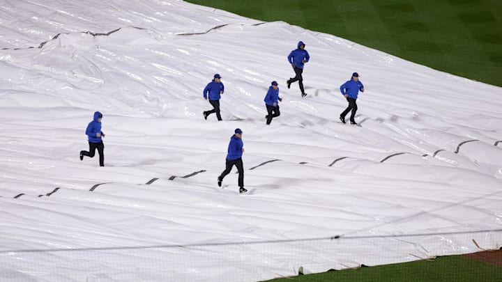 Mets rain delay at Citi Field