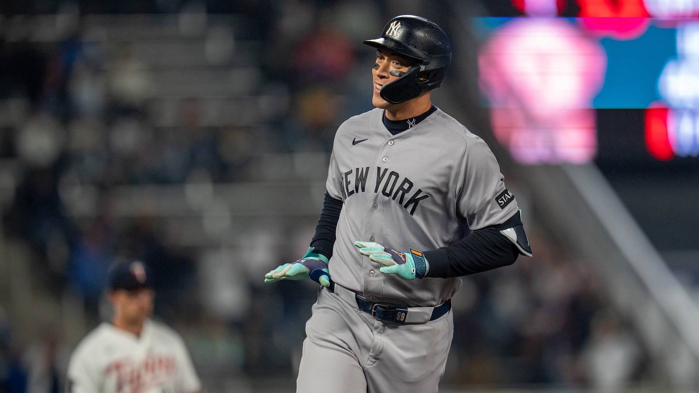Aaron Judge makes Yankees' playoff clinch worth the celebration after Blue Jays collapse