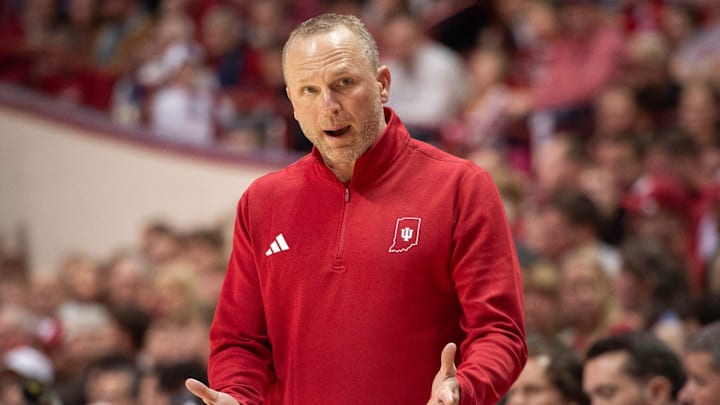 Indiana Head Coach Darian DeVries during the Indiana versus Minnesota men's basketball game at Simon Skjodt Assembly Hall on Wednesday, March 4, 2026. Indiana Head Coach Darian DeVries during the Indiana versus Minnesota men's basketball game at Simon Skjodt Assembly Hall on Wednesday, March 4, 2026.