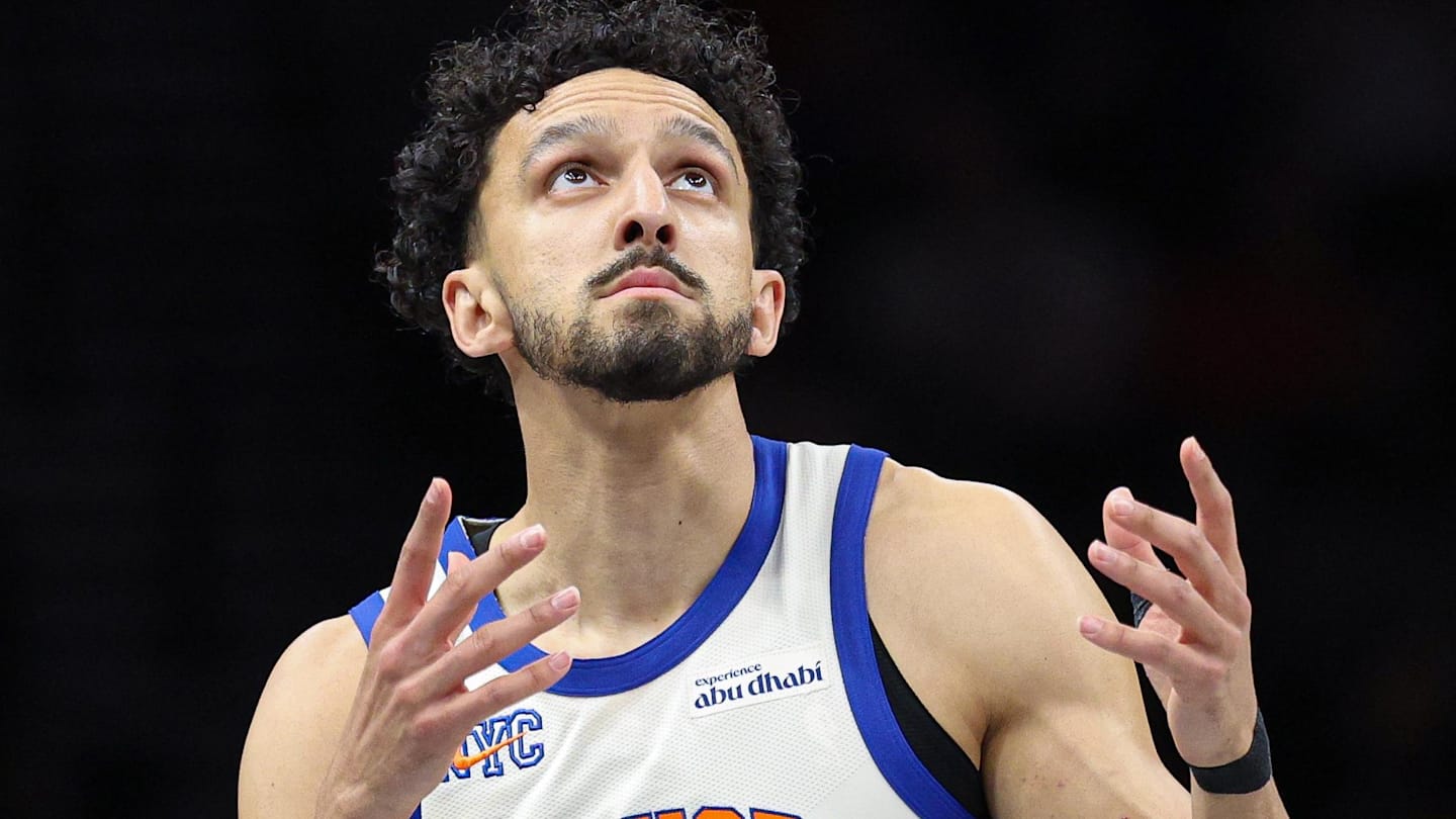 How the Knicks Should Handle Landry Shamet in the Playoff Lineup