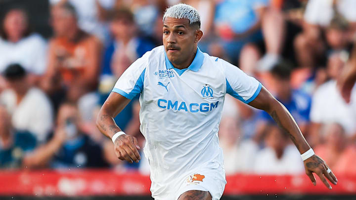 Facudo Medina débute la rencontre dans le couloir gauche. Facudo Medina débute la rencontre dans le couloir gauche.