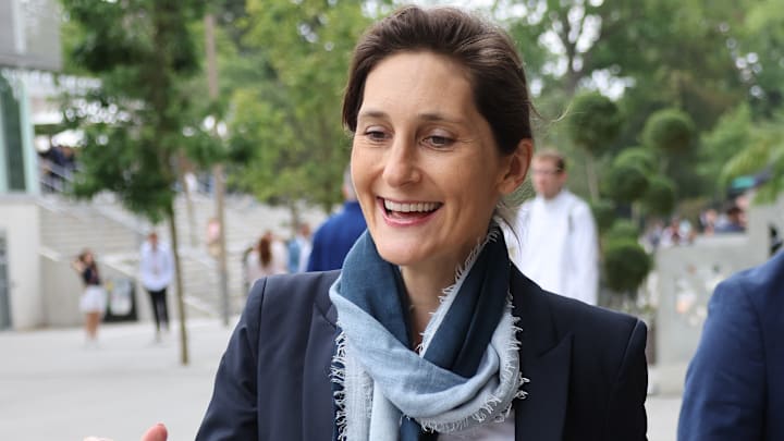 Amélie Oudéa-Castéra félicite la belle proposition de M6 et France TV