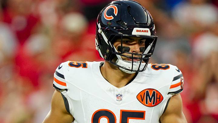 Chicago Bears tight end Cole Kmet Chicago Bears tight end Cole Kmet