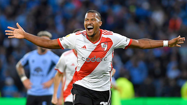Salomón Rondón es nuevo jugador del Pachuca 