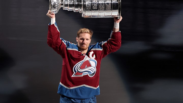 Chicago Blackhawks v Colorado Avalanche