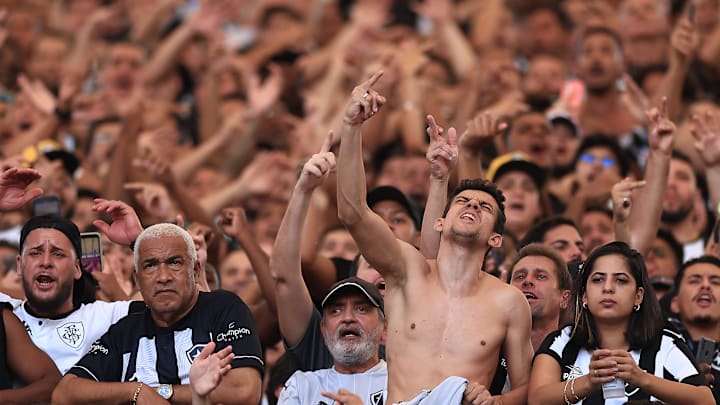 Torcedores do Botafogo foram agredidos na entrada do Allianz