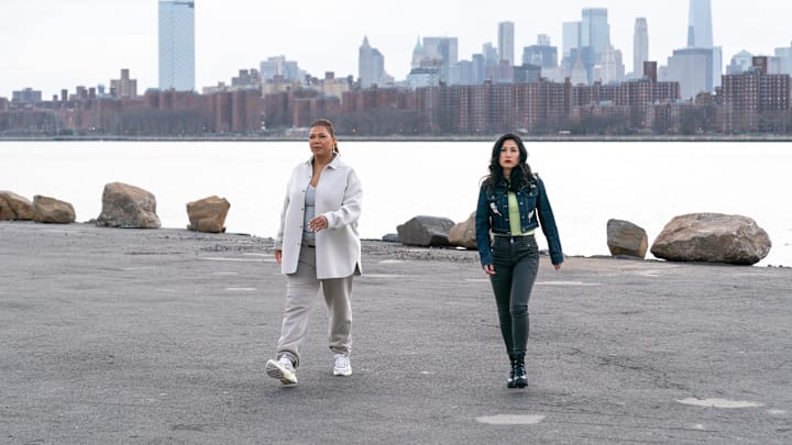 “Eye for an Eye” – The team is put into harm’s way when McCall’s former CIA colleague (Ilfenesh Hadera) is found alive and sets her sights on revenge by attempting to abduct Dante, Harry and Mel. Also, Aunt Vi and Delilah must act quickly to de-escalate a hostage situation of their own when a robber targets a bodega, on the third season finale of the CBS Original series THE EQUALIZER, Sunday, May 21 (8:00-9:00 PM, ET/PT) on the CBS Television Network, and available to stream live and on demand