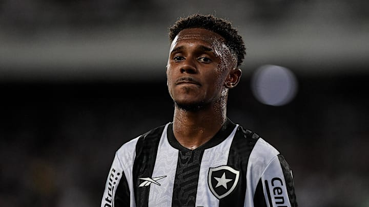 Jeffinho ainda não voltou a ficar à disposição no Botafogo. 
