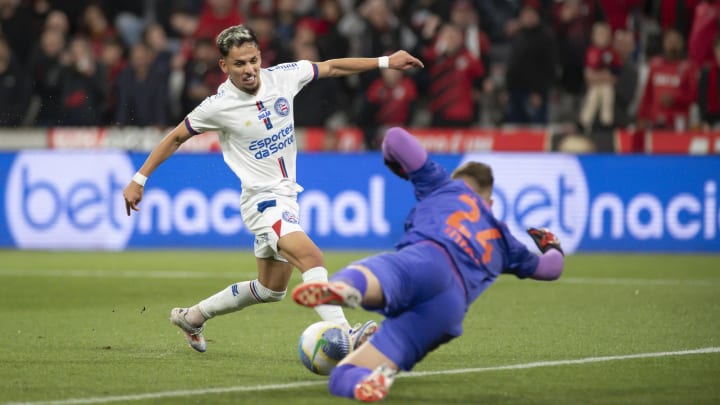 Bahia venceu o Furacão em plena Ligga Arena