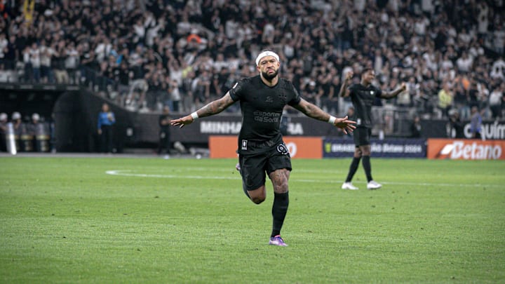 Ausência na Copa do Brasil, Memphis Depay está disponível nas semis da Sul-Americana. Ausência na Copa do Brasil, Memphis Depay está disponível nas semis da Sul-Americana.