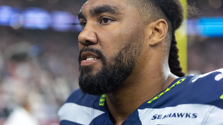 Sep 25, 2025; Glendale, Arizona, USA; Seattle Seahawks defensive end Leonard Williams (99) against the Arizona Cardinals at State Farm Stadium. Sep 25, 2025; Glendale, Arizona, USA; Seattle Seahawks defensive end Leonard Williams (99) against the Arizona Cardinals at State Farm Stadium.