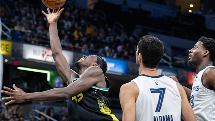 Jan 28, 2024; Indianapolis, Indiana, USA; Indiana Pacers forward Pascal Siakam (43) shoots the ball while Memphis Grizzlies forward Santi Aldama (7) defends in the second half at Gainbridge Fieldhouse. Mandatory Credit: Trevor Ruszkowski-Imagn Images