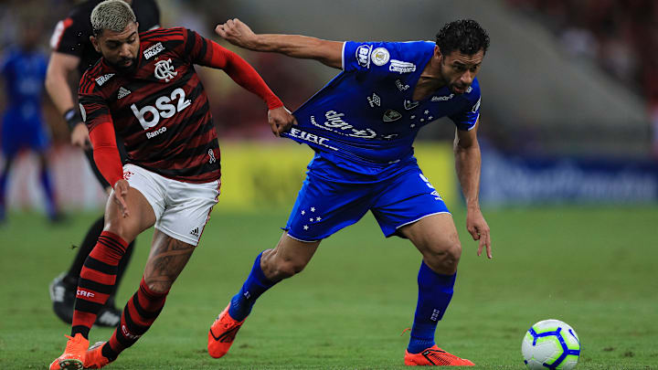 Ao todo, foram 12 duelos do atleta diante do Cruzeiro