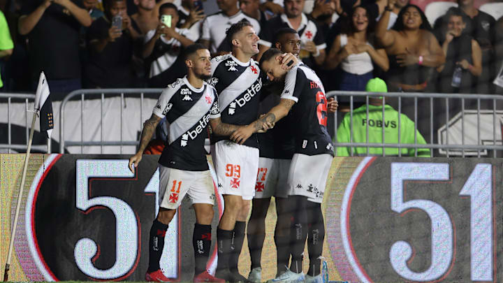 Vasco dominou o Fortaleza em São Januário