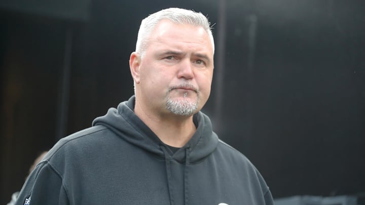 Dec 3, 2023; Pittsburgh, Pennsylvania, USA; Pittsburgh Steelers offensive line coach Pat Meyer looks on before the game against the Arizona Cardinals at Acrisure Stadium. Mandatory Credit: Charles LeClaire-Imagn Images Dec 3, 2023; Pittsburgh, Pennsylvania, USA; Pittsburgh Steelers offensive line coach Pat Meyer looks on before the game against the Arizona Cardinals at Acrisure Stadium. Mandatory Credit: Charles LeClaire-Imagn Images