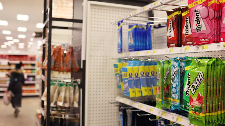 Mondelez International To Sell Major Gum Brands For $1.35 Billion
