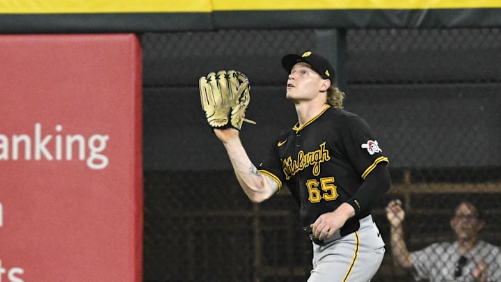 Jul 12, 2024; Chicago, Illinois, USA; Pittsburgh Pirates outfielder Jack Suwinski (65) catches a fly ball hit by Chicago White Sox catcher Korey Lee (26) during the seventh inning at Guaranteed Rate Field. Mandatory Credit: Matt Marton-Imagn Images Jul 12, 2024; Chicago, Illinois, USA; Pittsburgh Pirates outfielder Jack Suwinski (65) catches a fly ball hit by Chicago White Sox catcher Korey Lee (26) during the seventh inning at Guaranteed Rate Field. Mandatory Credit: Matt Marton-Imagn Images