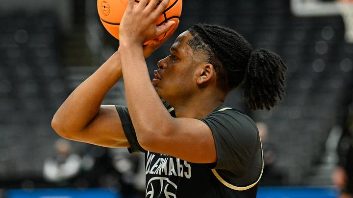 Purdue Boilermakers guard Gicarri Harris shoots the ball. Purdue Boilermakers guard Gicarri Harris shoots the ball.