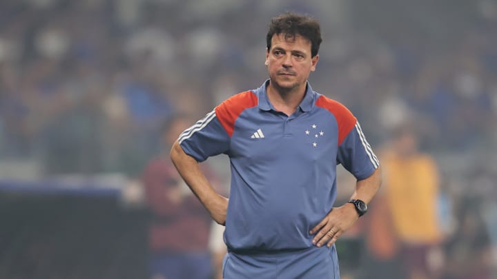 Fernando Diniz vive momento de forte pressão no Cruzeiro
