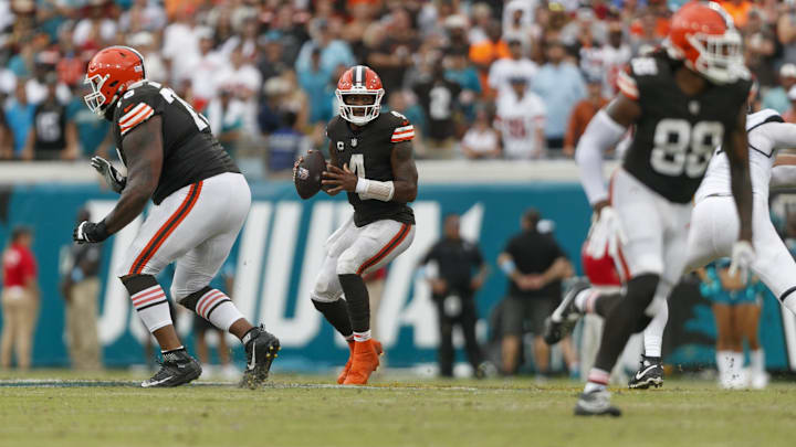 Sep 15, 2024; Jacksonville, Florida, USA; Cleveland Browns quarterback Deshaun Watson (4) drops to throw against the Jacksonville Jaguars during the fourth quarter at EverBank Stadium. Mandatory Credit: Morgan Tencza-Imagn Images Sep 15, 2024; Jacksonville, Florida, USA; Cleveland Browns quarterback Deshaun Watson (4) drops to throw against the Jacksonville Jaguars during the fourth quarter at EverBank Stadium. Mandatory Credit: Morgan Tencza-Imagn Images