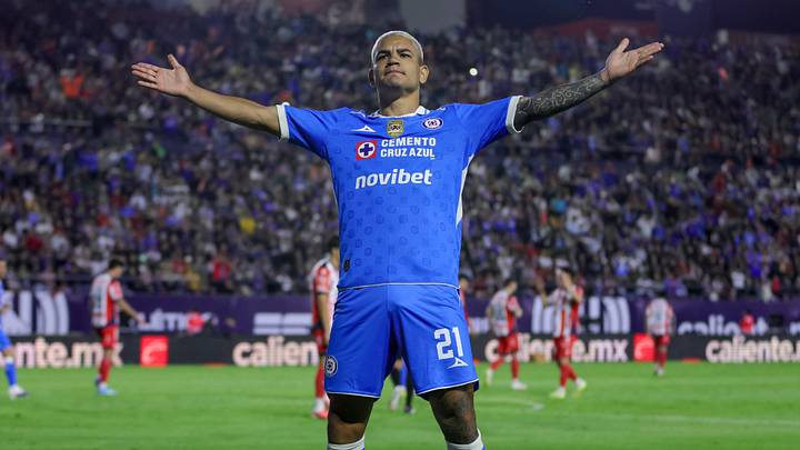 La Máquina comenzó la defensa del título con tres puntos de oro. La Máquina comenzó la defensa del título con tres puntos de oro.