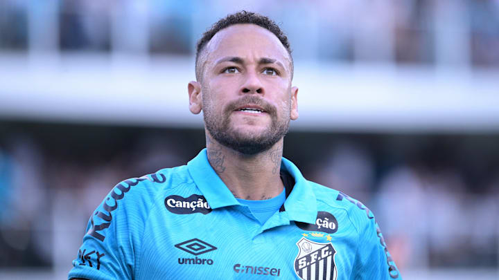 Santos vive drama e encontra dificuldades para deslanchar no Brasileirão Santos vive drama e encontra dificuldades para deslanchar no Brasileirão