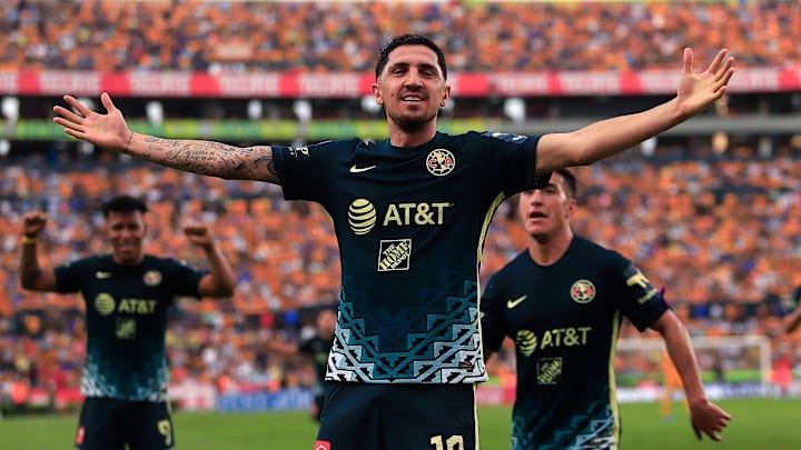 Diego Valdés celebra un gol con el América. Diego Valdés celebra un gol con el América.