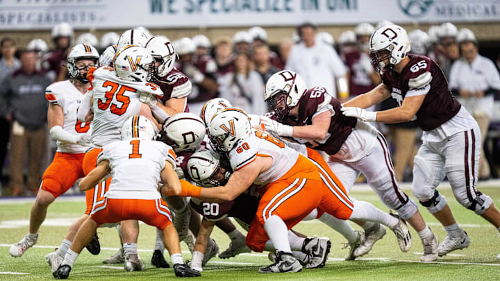 Dowling and Valley will rekindle their rivalry in Week 1 of the Iowa high school football season in 2025.
