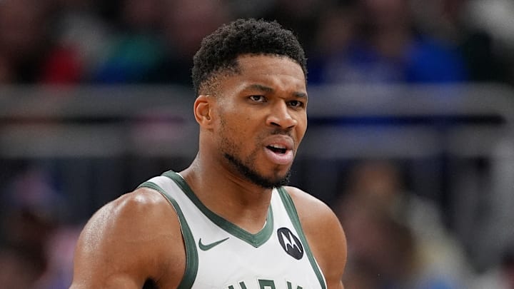 New York Knicks v Milwaukee Bucks