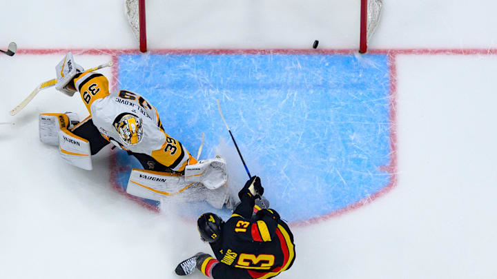 Pittsburgh Penguins v Vancouver Canucks