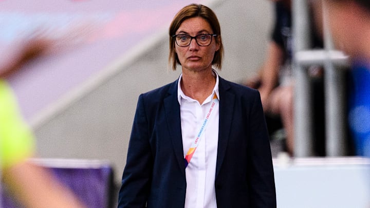 Corinne Diacre prête à faire un choix fort.