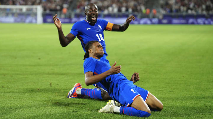 Michael Olise et Jean-Philippe Mateta Michael Olise et Jean-Philippe Mateta