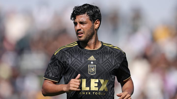 El jugador Carlos Vela en un partido con el LAFC.