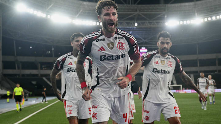 Com golaço de Léo Pereira, Flamengo atropela o Botafogo, pelo Brasileirão 2026 Com golaço de Léo Pereira, Flamengo atropela o Botafogo, pelo Brasileirão 2026