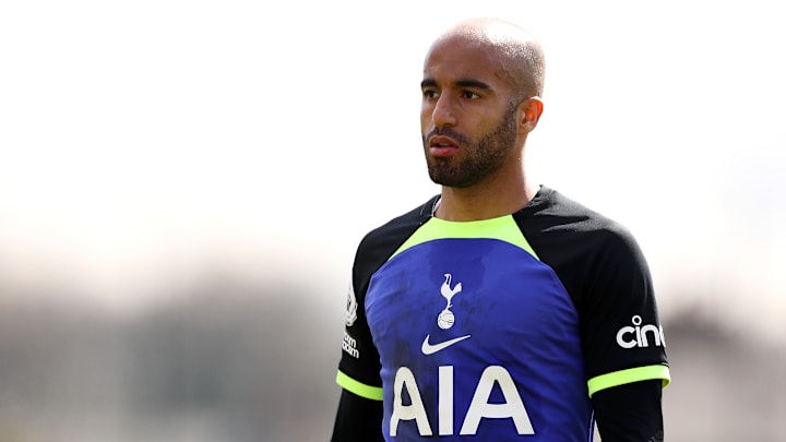 Jogador estava no Tottenham, da Inglaterra Jogador estava no Tottenham, da Inglaterra