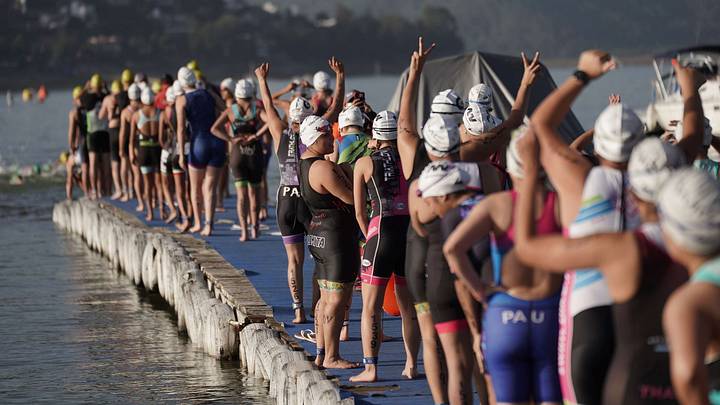Su primera edición se corrió en marzo de 1988, siendo el primer triatlón en la historia del país, y se celebró de forma ininterrumpida hasta la pandemia.