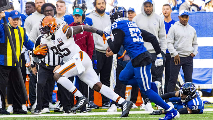 Oct 22, 2023; Indianapolis, Indiana, USA; Cleveland Browns tight end David Njoku (85) runs with the