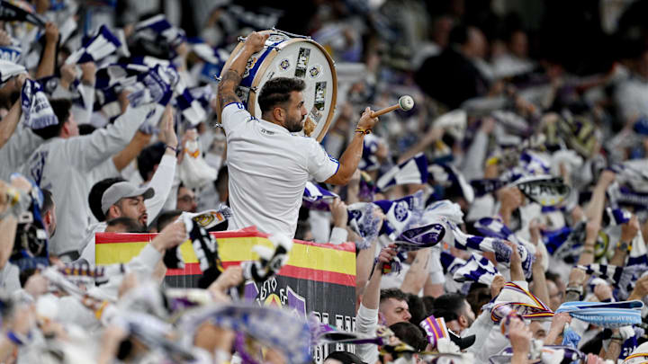 La superbe animation en tribune organisé en tribune par le Real Madrid