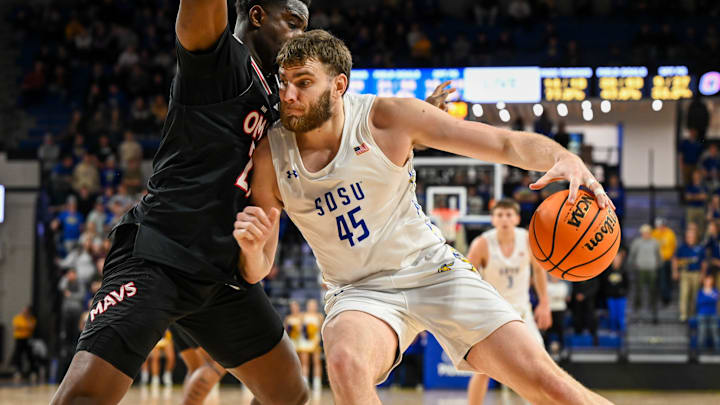 Oscar Cluff, one of the top players in the transfer portal, has committed to Purdue. He was a target for Iowa State.