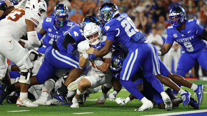 Arch Manning, Texas v Kentucky